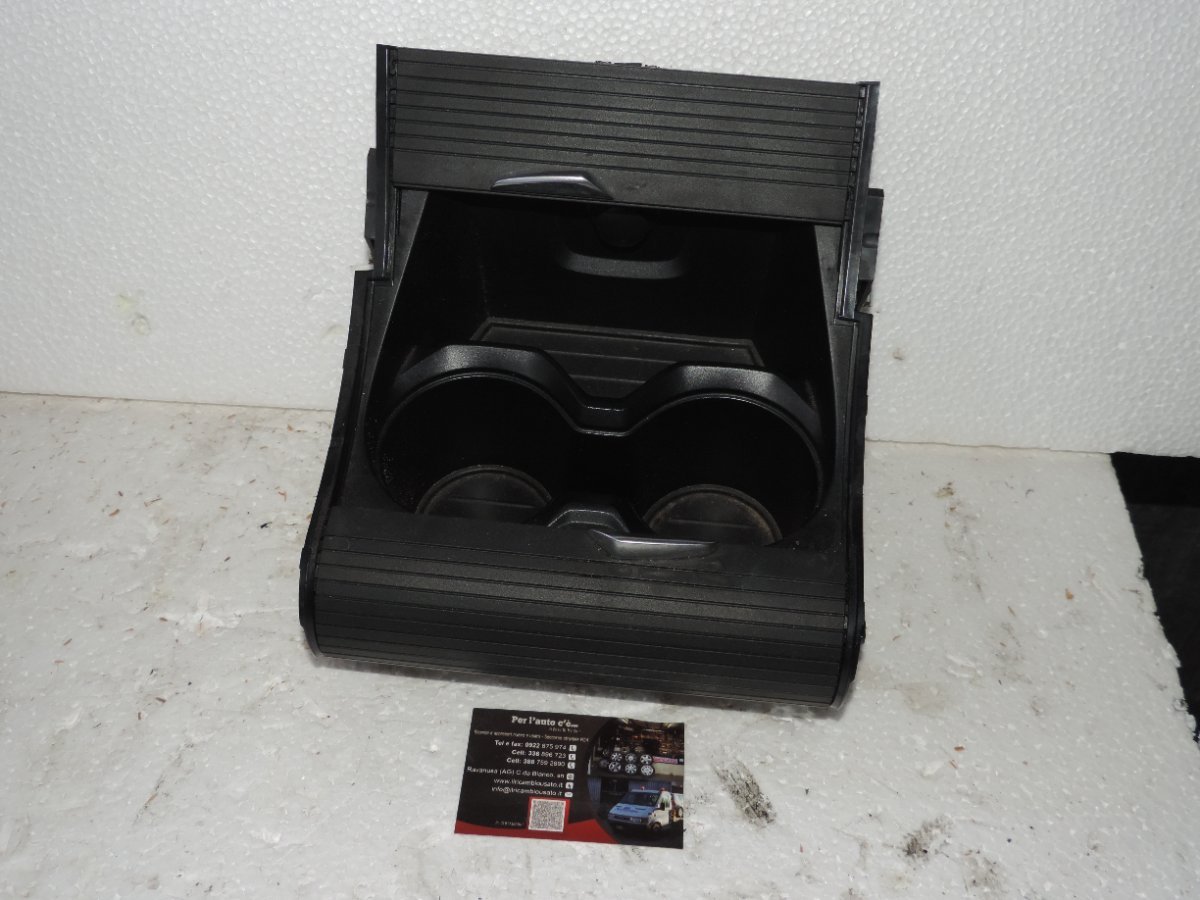 Portabicchieri ripiano avvolgibile console centrale nero 9292557 BMW X1 F48